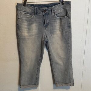 Capri Ladies Jeans by Time & Tru